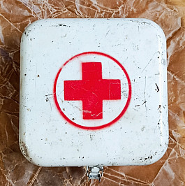 Gaz 69, Gaz 66, Uaz, Luaz, Zil, Kraz, Ural - lékárnička 