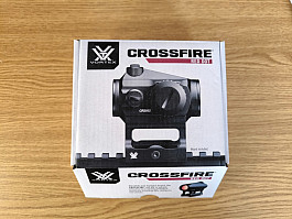 Kolimátor Vortex CROSSFIRE Red Dot (LED upgrade)+ kšiltovka JP Rifles