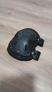 Chránič na koleno (černý)