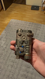 WADS PEQ kov zelený strobo IR