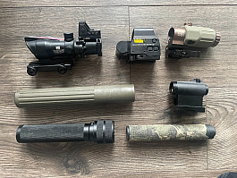 Zaměrovače a tlumiče