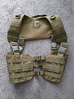 8fields chest-rig/harness olive