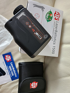 Laserový dálkoměr ATN 1500 m