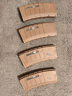 Zasobniky M4 točný