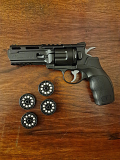Umarex H8R CO2 revolver