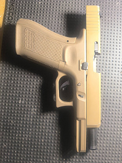 Glock GBB (WE) + 2 zásobníky – na servis/dojezd