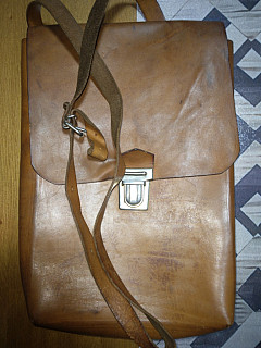 Kožená brašna na rameno