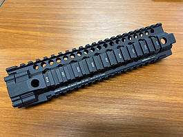 předpažbí Daniel Defense DDM4 Rail 9"