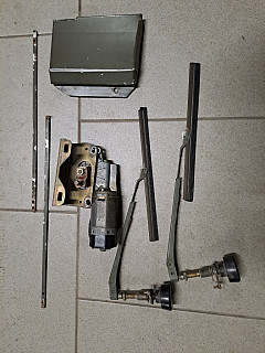 Willys MB, FORD GPW, HOTCHKISS el. stěrače