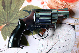 Koupím plynový revolver UMA-Lady
