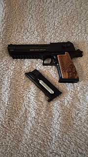 Desert Ragle .50AE - Poker edition, GBB, CO2, KWC