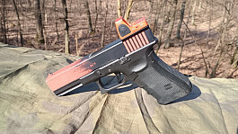 Glock WE 17 + red dot a pouzdro