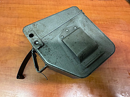 Schrána ke kulometu vz. 52/57 vč. pásu