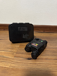 FMA PEQ Box + dobíjecí baterie Fenix, RIS 22mm, PLNĚ FUNKČNÍ