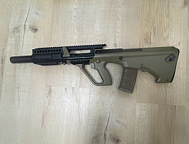 Prodám airsoftovou zbraň AUG A3 R905 – perfektní stav