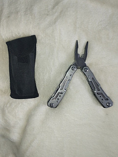 multifunkční kleště