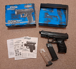 Umarex Walther PPQ - Manuální airsoft pistole