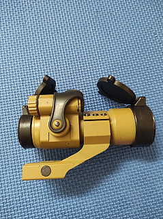 Kolimátor Aimpoint M2 pískový