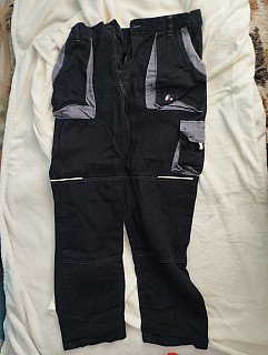 dlouhé pracovní kalhoty