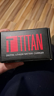  Inteligentní nabíječka TITAN, L-Ion, Li-Po baterií 