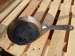 Stará americká pánev "National"