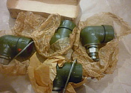 Gvozdika 2S1, nádrž T-72, obrysová světla MTLB GST-64-KŁ