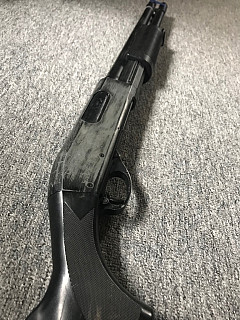 Manuální brokovnice M870