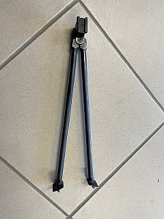 vz.58 kryt vratného ústrojí, nožičky