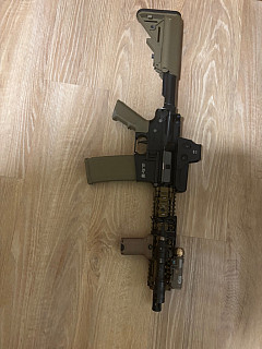 Prodám airsoftovou zbraň MK18 