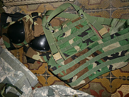 US ARMY RACK LOAD BEARING vest MOLLE II  US WDL Woodland