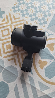 kolimátor MRO s killflash a 45° offset RIS montáží 