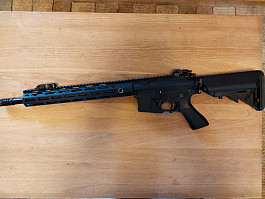 Airsoft zbraň AR-15
