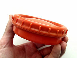 Originál oranžová německá máselnička Wehrmacht WH máselnice