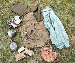 Konvolut ČSLA výstroj polní maska rukavice atd.