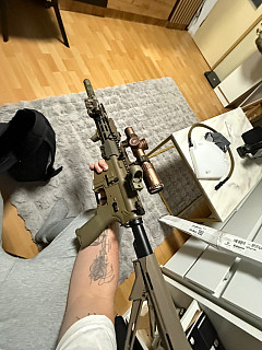 Lpvo podsvícené s geisele montáži + Trijicon s offset montáži 