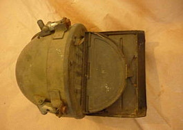 Světlomet tanku FG127