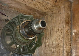 Tank T-55, T-72, klika MID s napínacím kolem