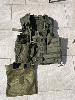 Molle vesta + sumky