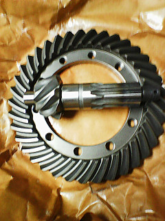 UAZ 469,3151,31512,31514,452,GAZ 69 Tanierové kolo s pastorkom 41/8 , 37/8 zub. a iné n.d.