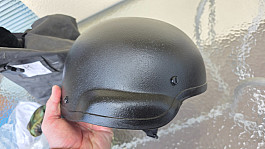 balistická přilba model PČR