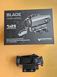 Prizmatický kolimátor Swamp Fox Blade