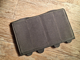 Sumka na 4 pistolové (i SMG) zásobníky zelená