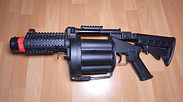 MGL granátomet + 40mm granáty