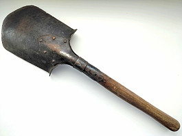 Polní lopatka Rakousko-Uhersko značená R-U lopata