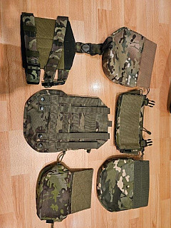 Sumky, věci na helmu, svítilny, všechno zlevněné 