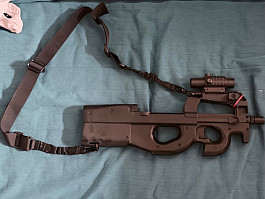 CYMA P90 s kolimátorem 