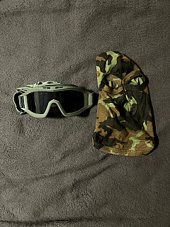 Prodám - Nosič plátu, Multicam Chestrig, M4A1 Lancer Tactical Supressed a M4A1 AEG a vice.