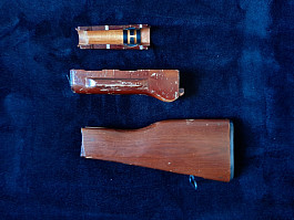 Dřevěné pažbení AKM - E&L