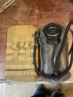 Camelbak omega 3L + obal warrior