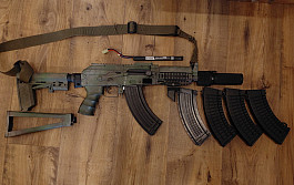 AKS-74U + příslušenství